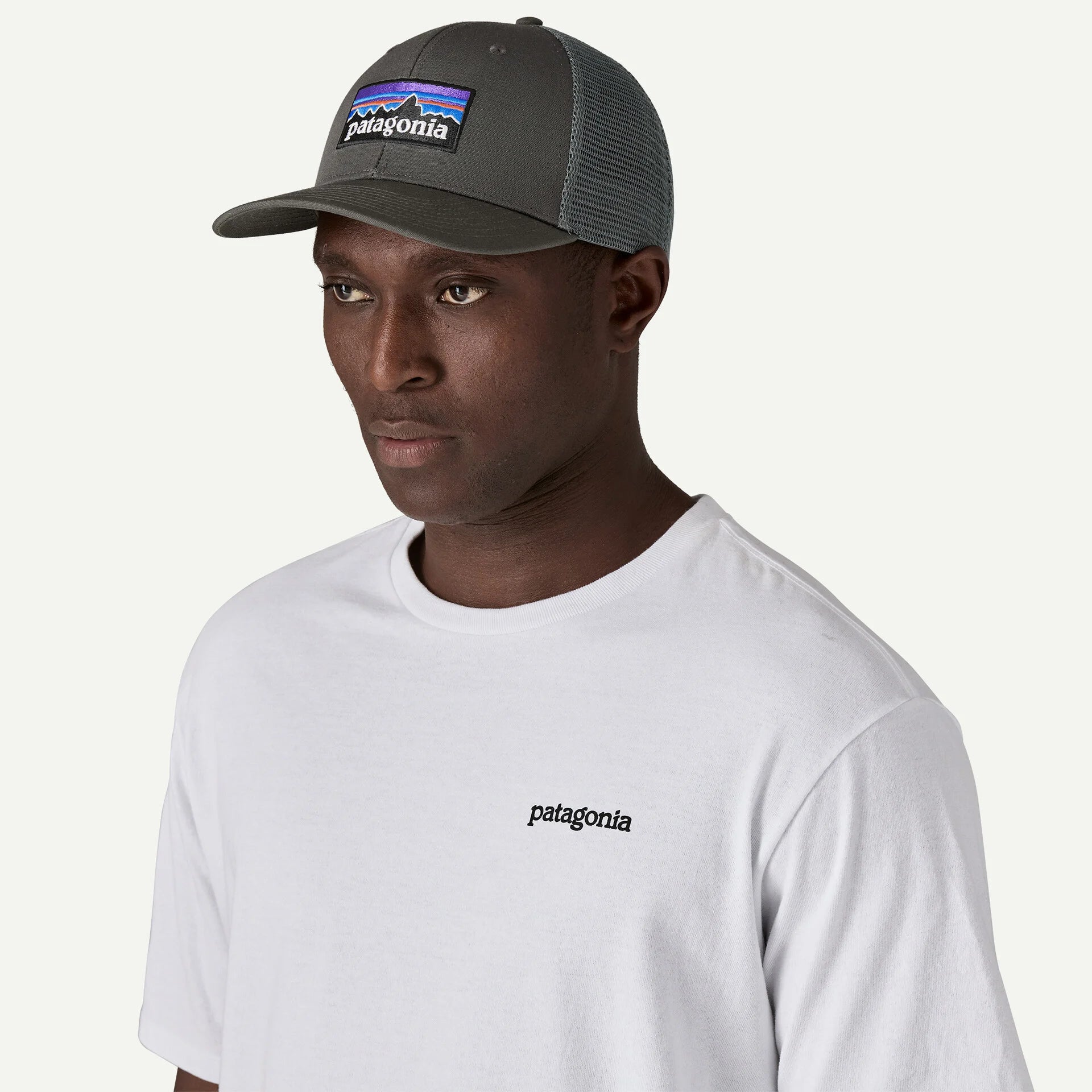 Patagonia P-6 Logo Trucker Hat FORGE GREY