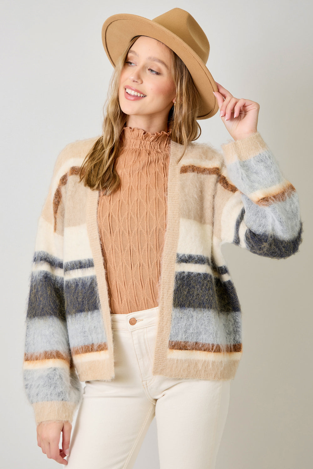 Mystree W Fuzzy Color Block Cardigan IVORY / OATMEAL