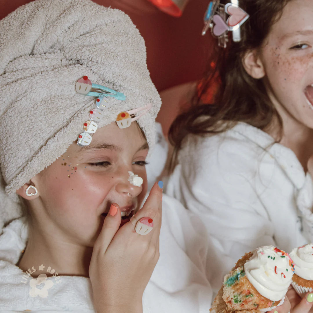 Lilies & Roses Cupcakes & Karen Bow Pearlized Clip