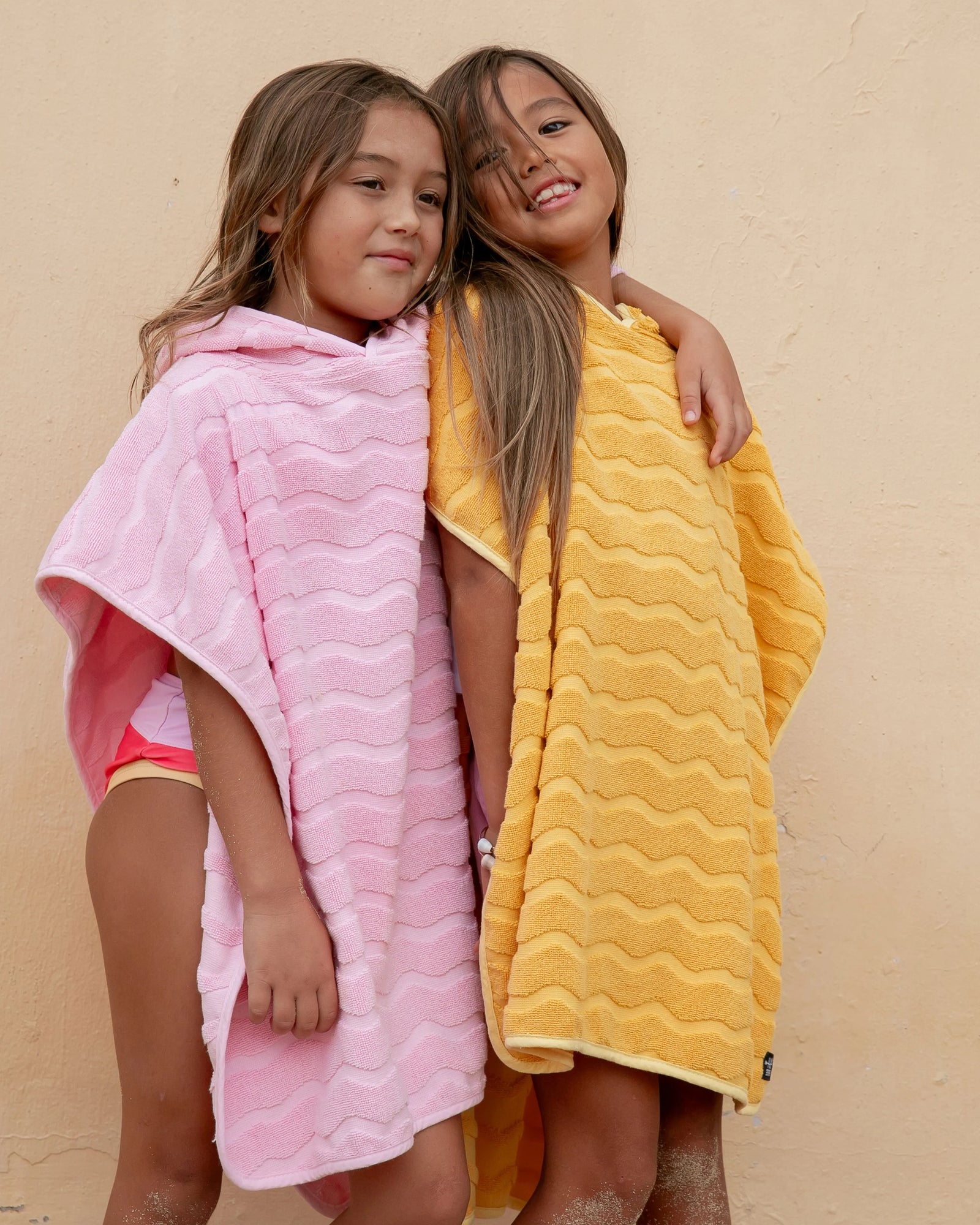 Feather 4 Arrow Girls El Ray Wave Poncho FAIRY TALE PINK