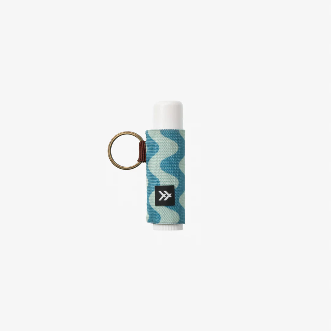 Thread Lip Balm Holder WAVES BLUE GREEN