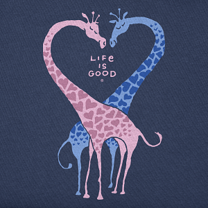 Life is Good W SS Crusher Giraffe Heart Tee DARKEST BLUE