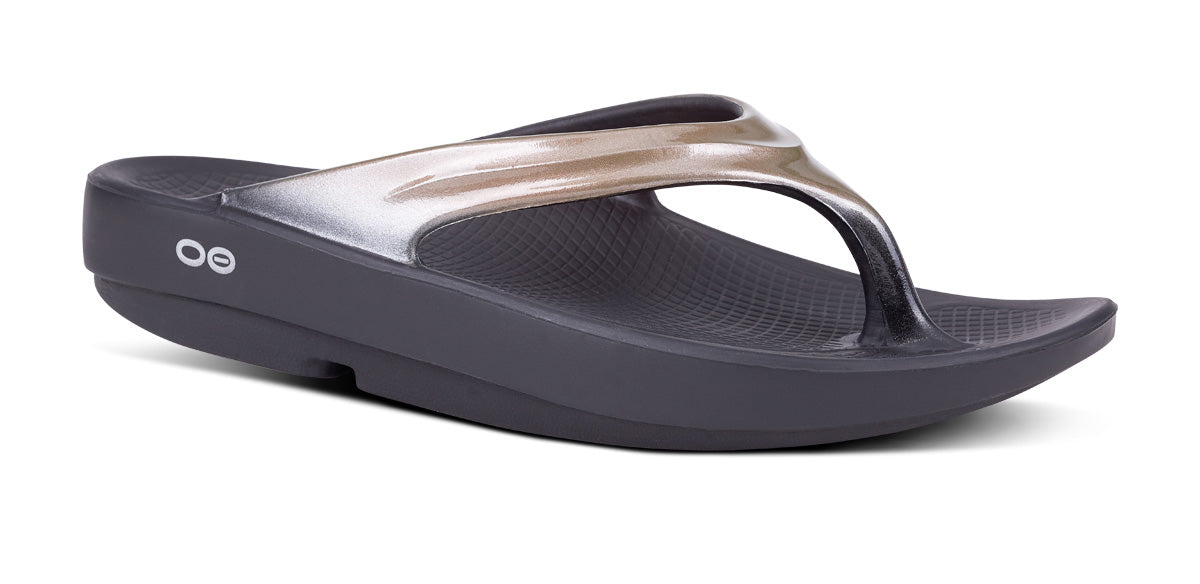 OOFOS W OOlala Luxe Thong Sandal LATTE
