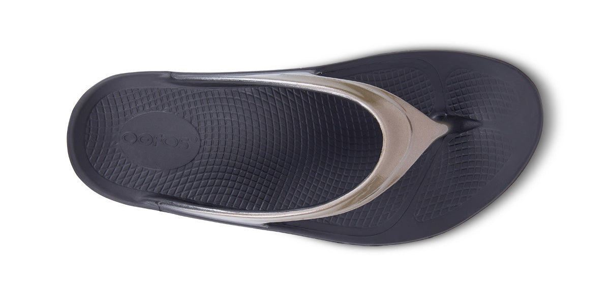 OOFOS W OOlala Luxe Thong Sandal LATTE