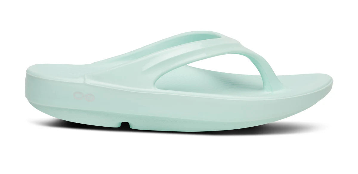OOFOS W OOlala Limited Thong Sandal MINT