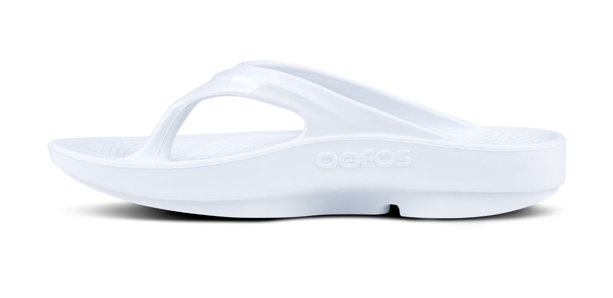 OOFOS W OOlala Thong Sandal WHITE