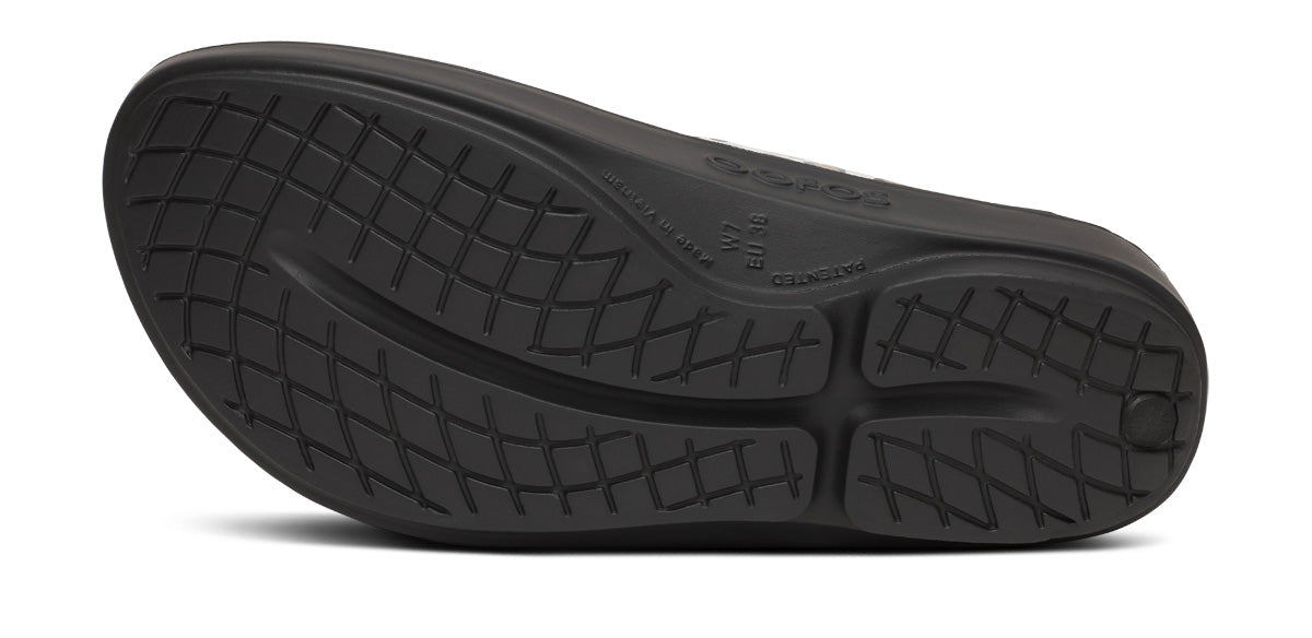 OOFOS W OOlala Limited Thong Sandal LEOPARD