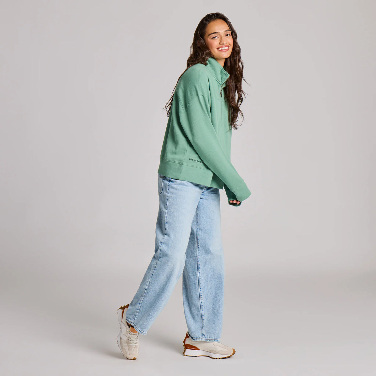 Life Is Good W French Terry Boxy 1/4 Zip GRANITE GREEN