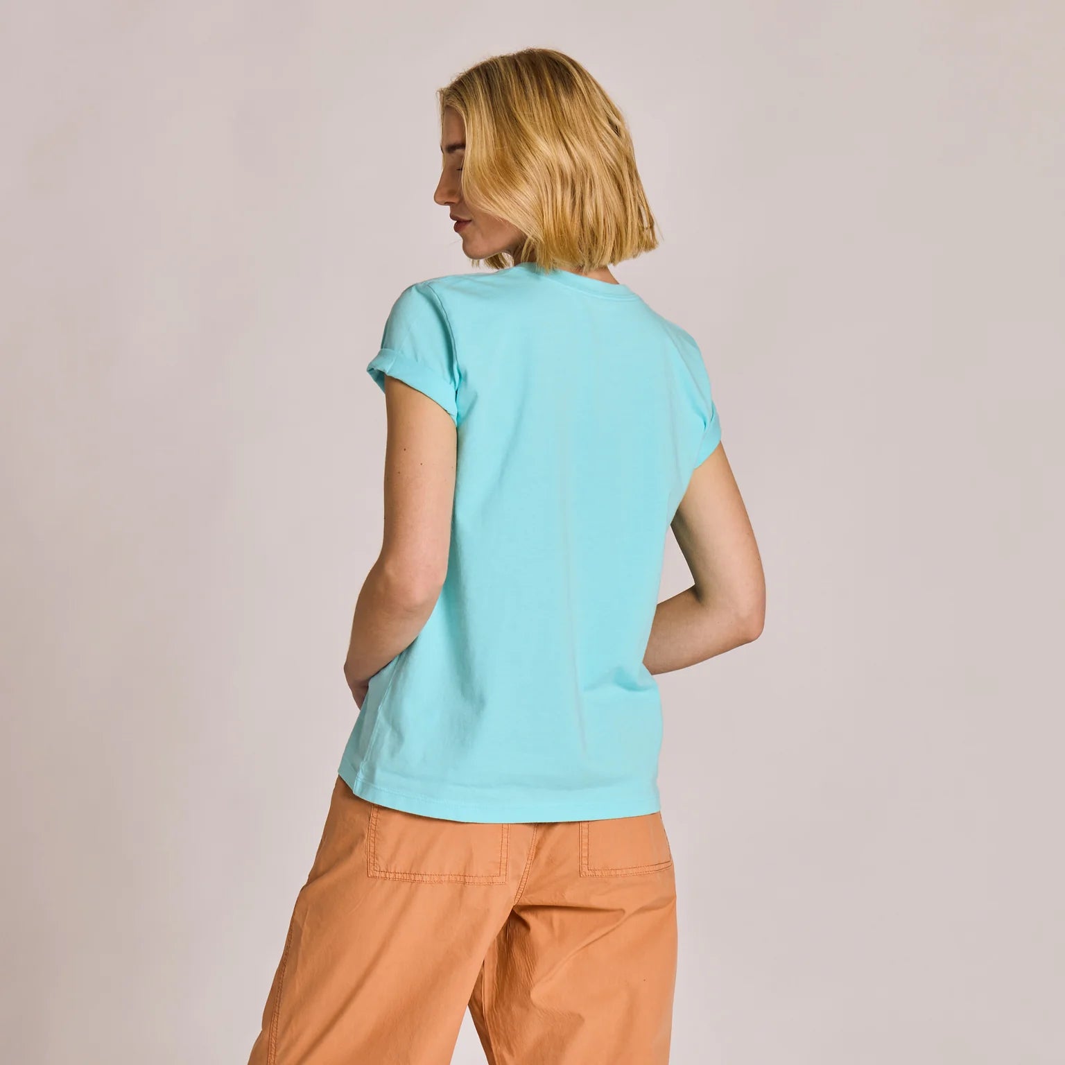 Life Is Good W SS Crusher Embroidered Sea Turtle Tee AQUA BLUE