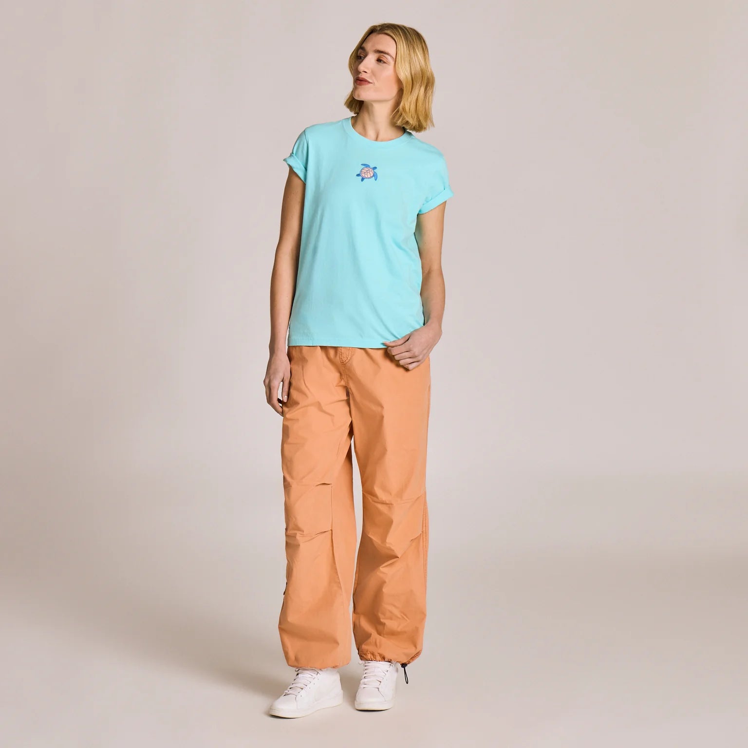 Life Is Good W SS Crusher Embroidered Sea Turtle Tee AQUA BLUE