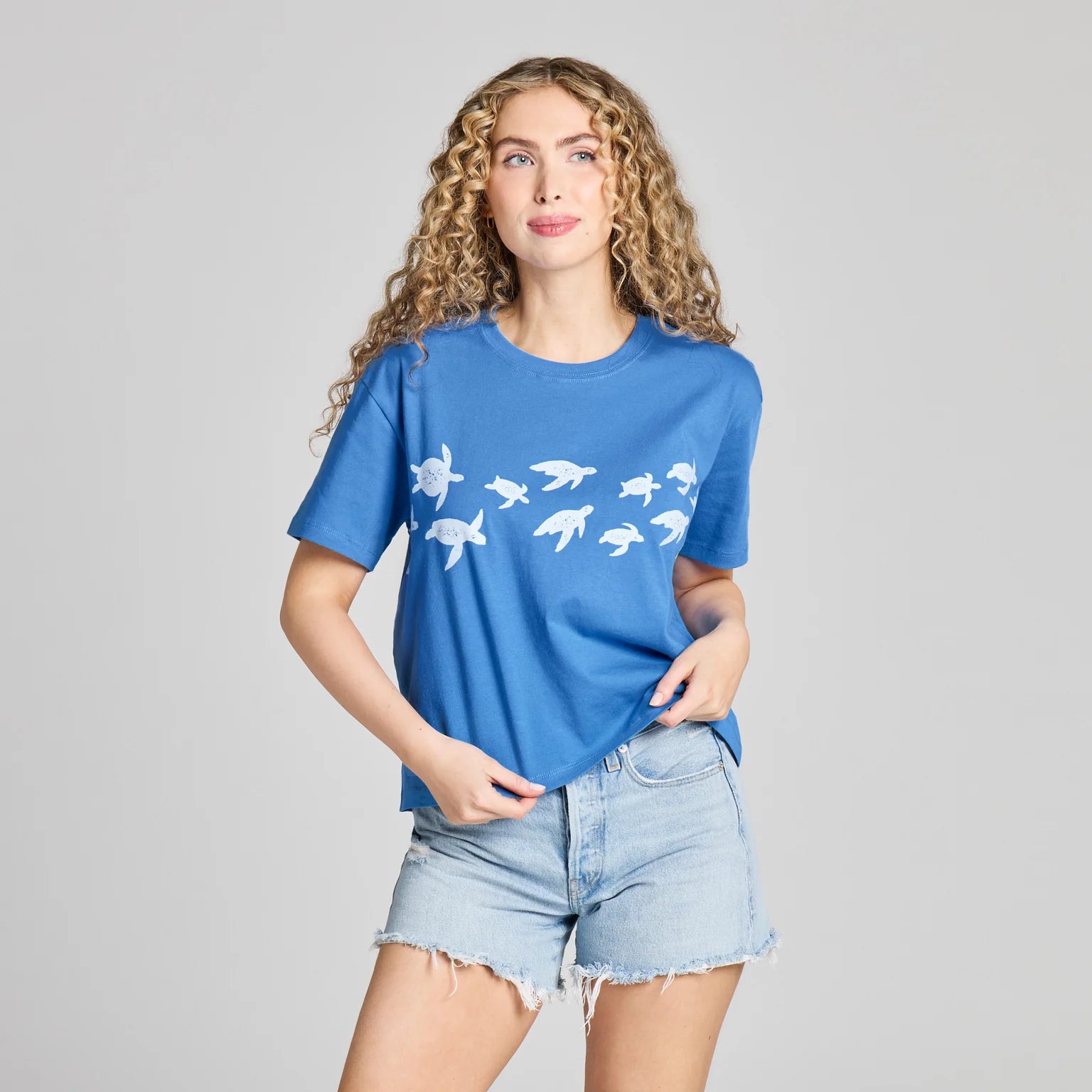 Life Is Good W Crusher Boxy Tee Bale of Turtles ATHLETIC BLUE