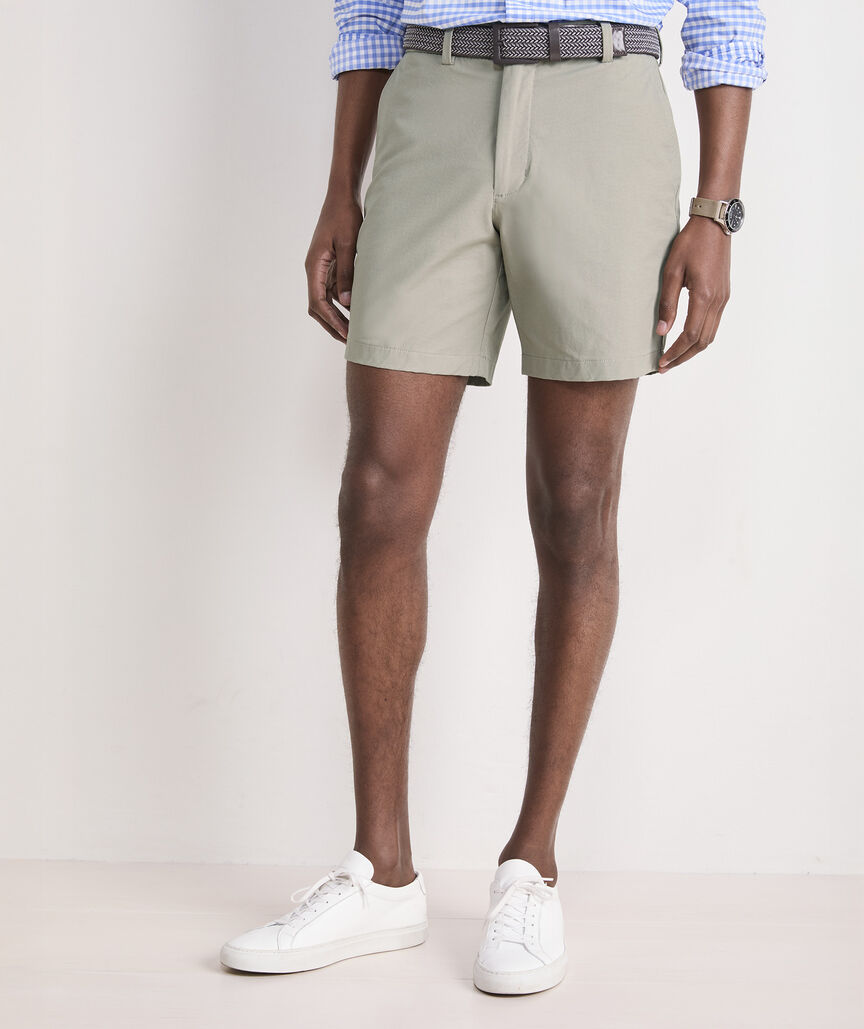 Vineyard Vines M 7