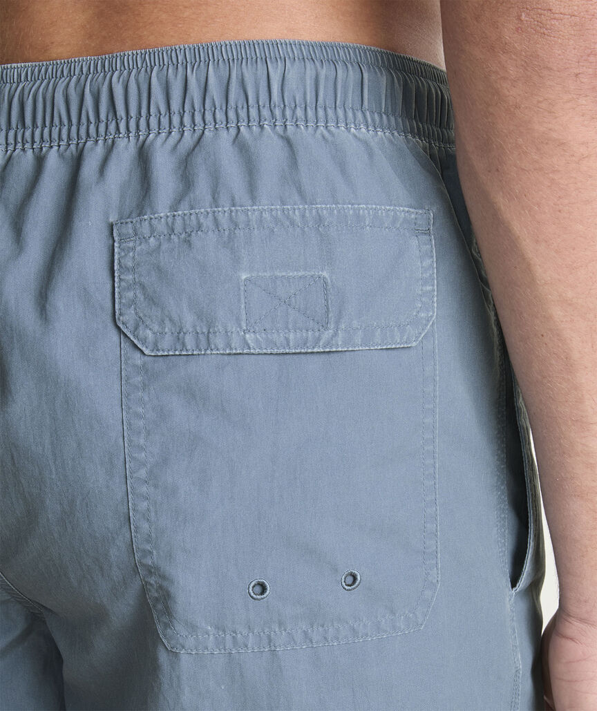 Vineyard Vines M 6