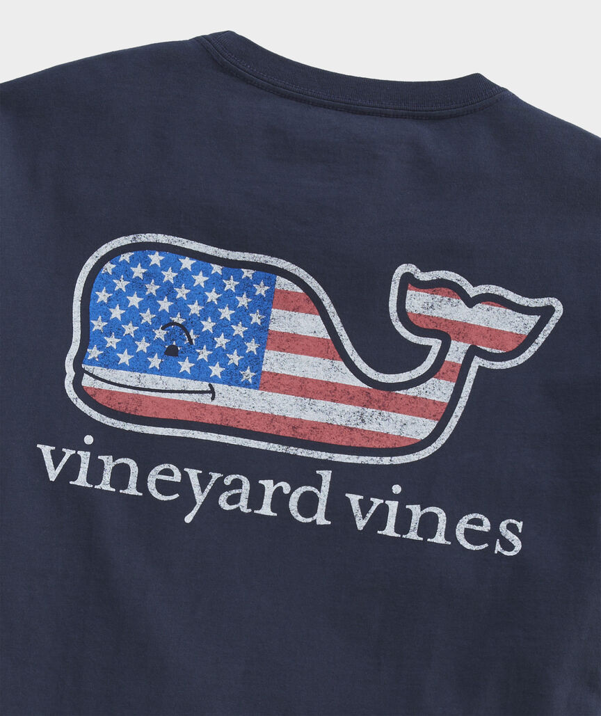 Vineyard Vines M SS Flag Whale Pocket Tee VINEYARD NAVY
