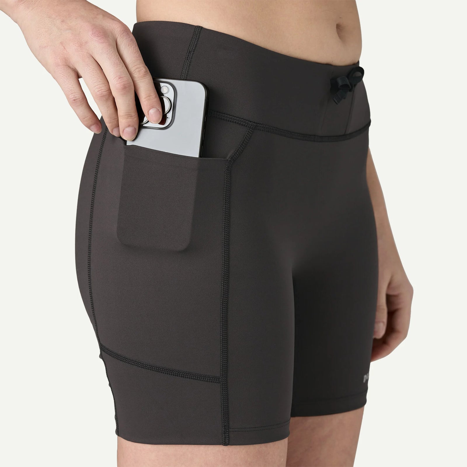 Patagonia W Endless Run Short 6