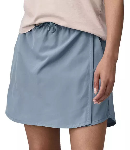 Patagonia W Fleetwith Skort LIGHT PLUME GREY