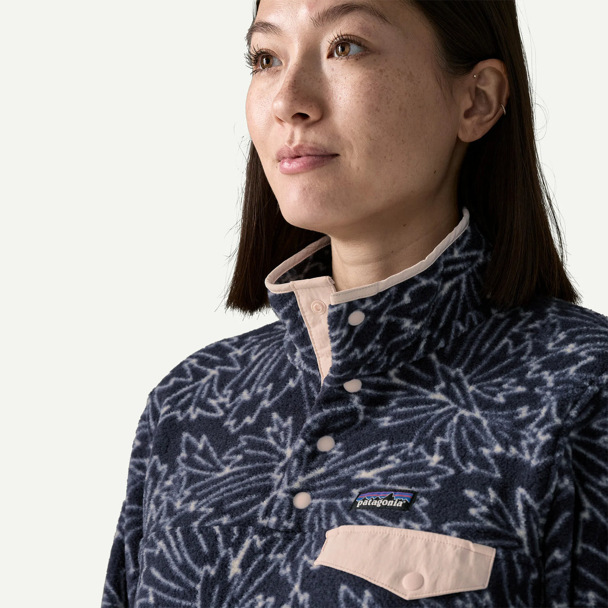 Patagonia W LW Synch Snap-T Fleece Pullover SAXIFRAGE: SUNKEN BLUE