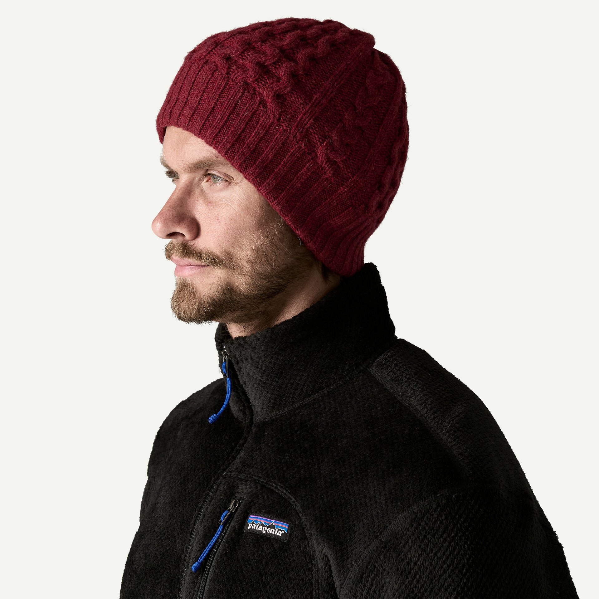 Patagonia Coastal Cable Beanie DARK RUBY