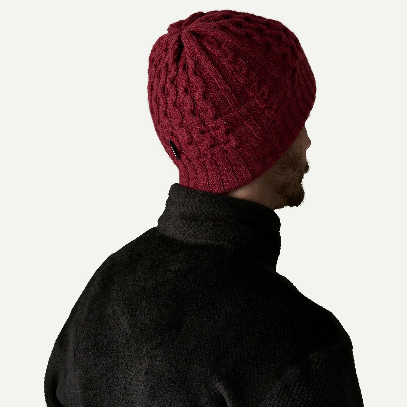 Patagonia Coastal Cable Beanie DARK RUBY