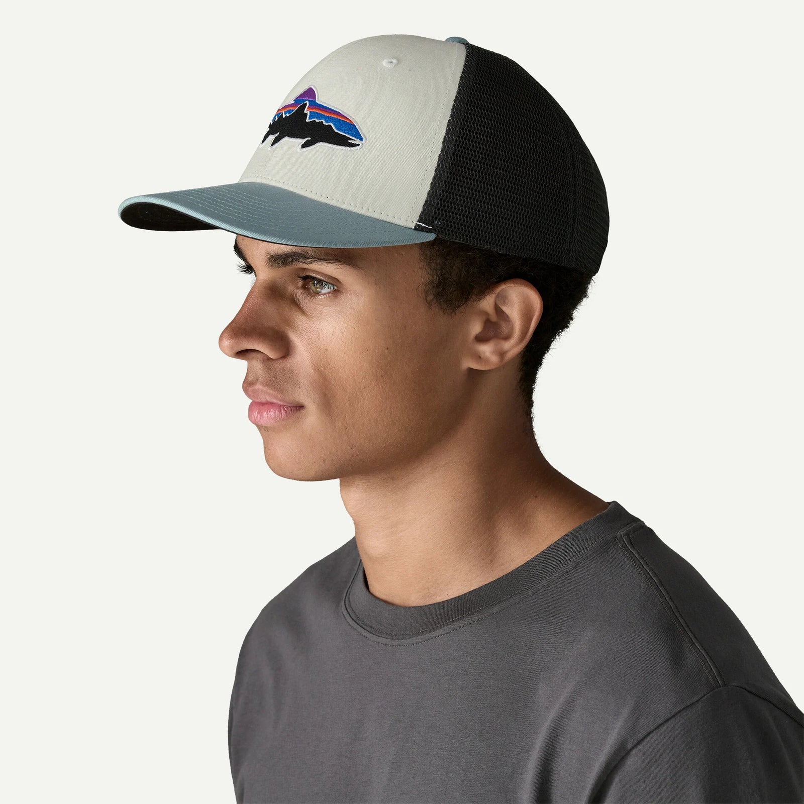 Patagonia Fitz Roy Trout Trucker WHITE / BLUE SAGE