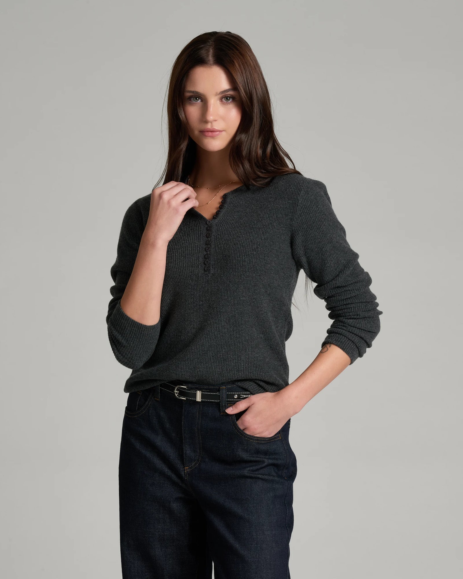 KUHL W Vesper Henley Sweater SMOKE