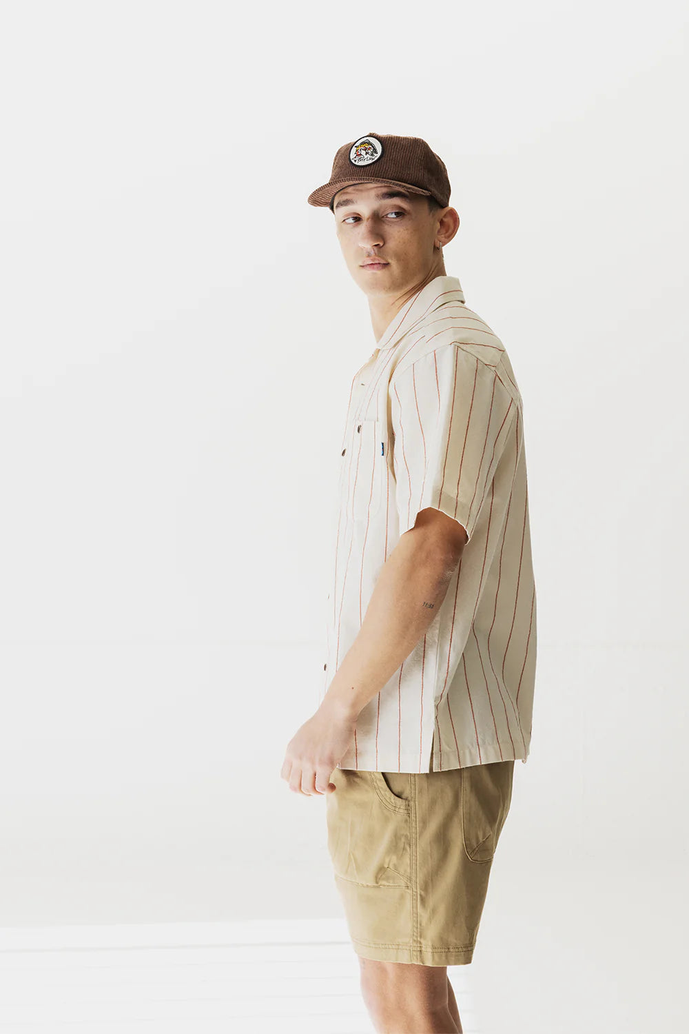 KAVU M SS Island Bound Shirt SAND STRIPE
