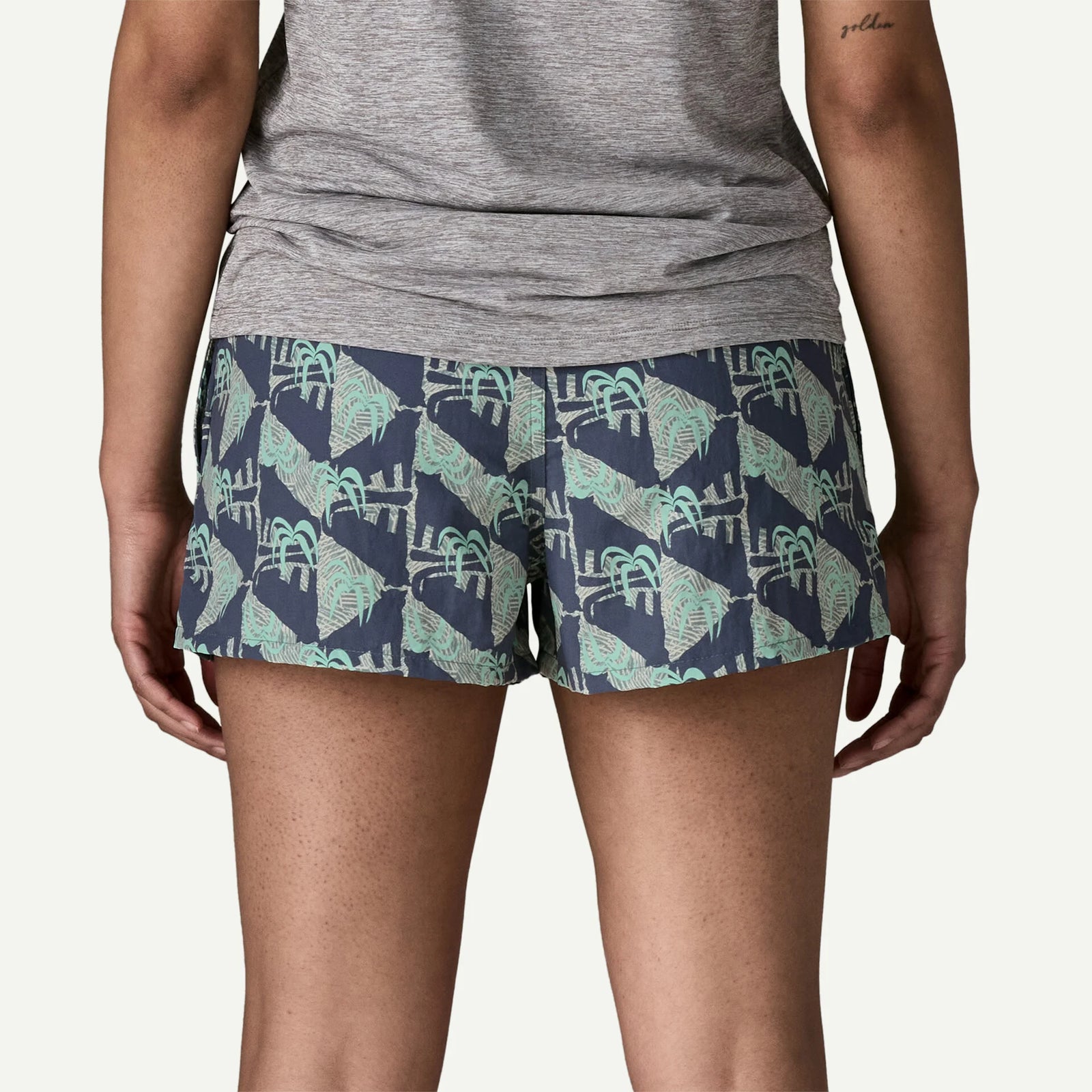 Patagonia W Barely Baggies 2 1/2