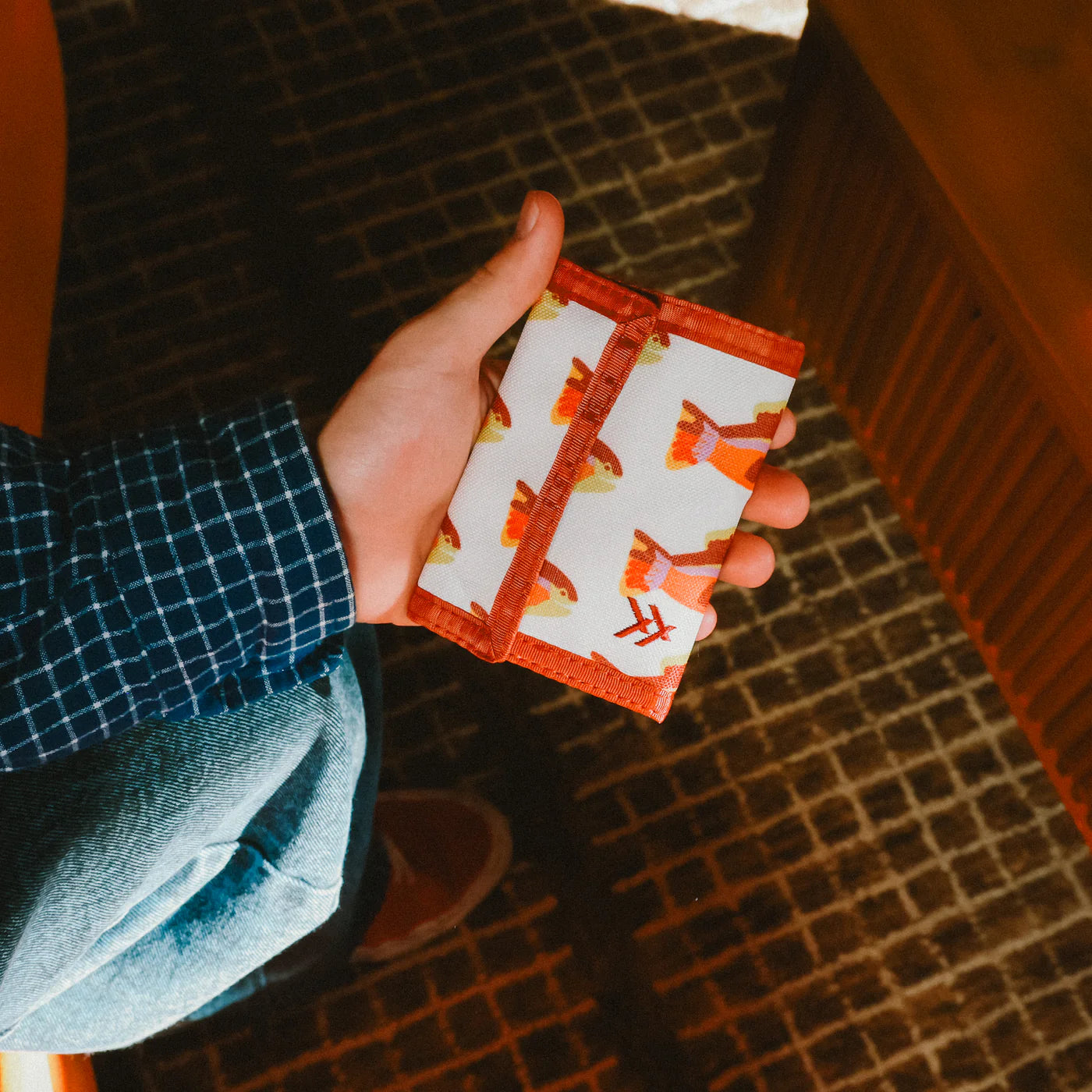 Thread Trout Retro Bifold Wallet WHITE/YELLOW