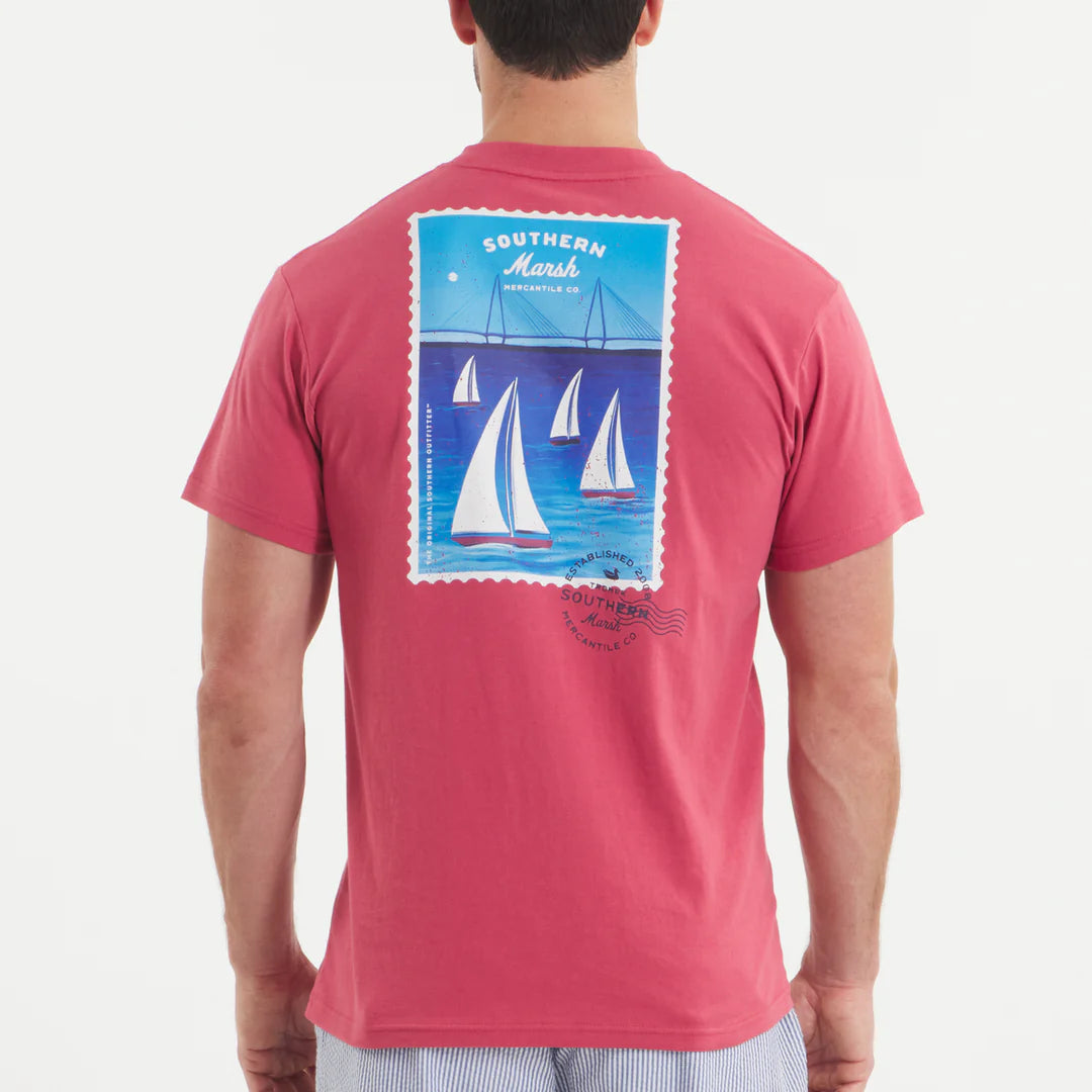 Southern Marsh M SS Regatta Sails Tee RHUBARB
