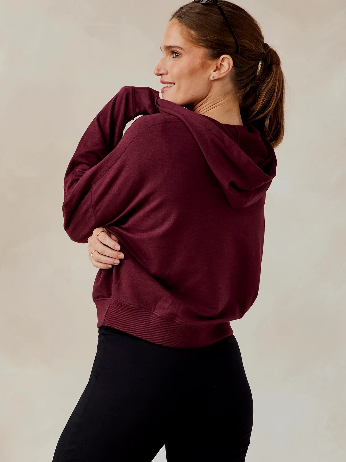 Tasc W Studio Fleece Hoodie WINEBERRY