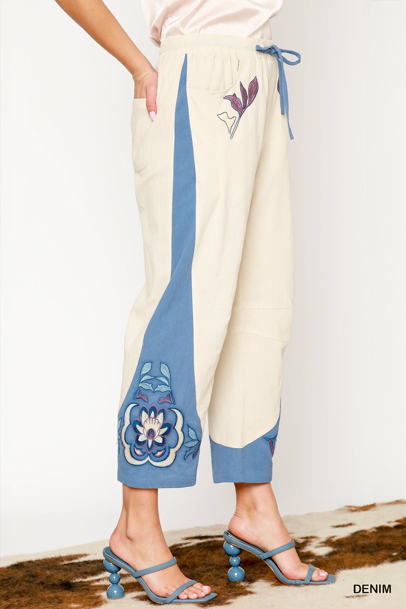 Umgee W Embroidered Barrel Pant DENIM