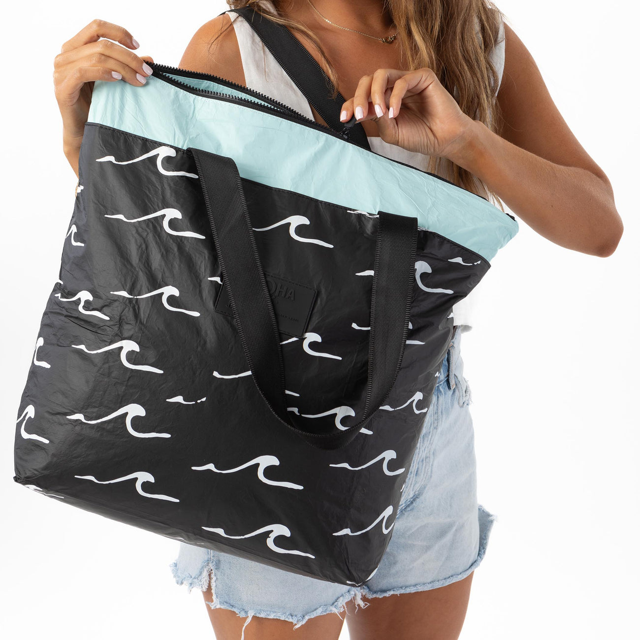 ALOHA Collection Seaside Day Tripper WHITE/BLACK