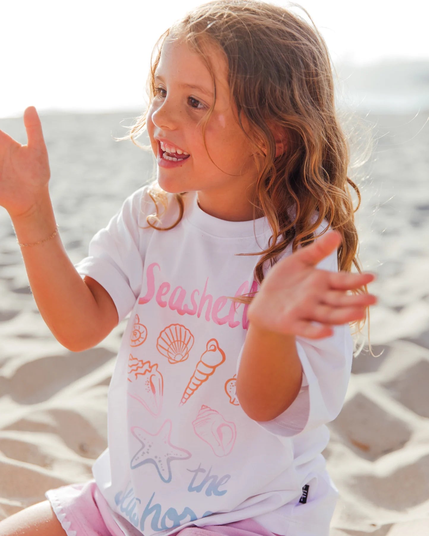 Feather 4 Arrow Girl's SS Seashells Tee WHITE