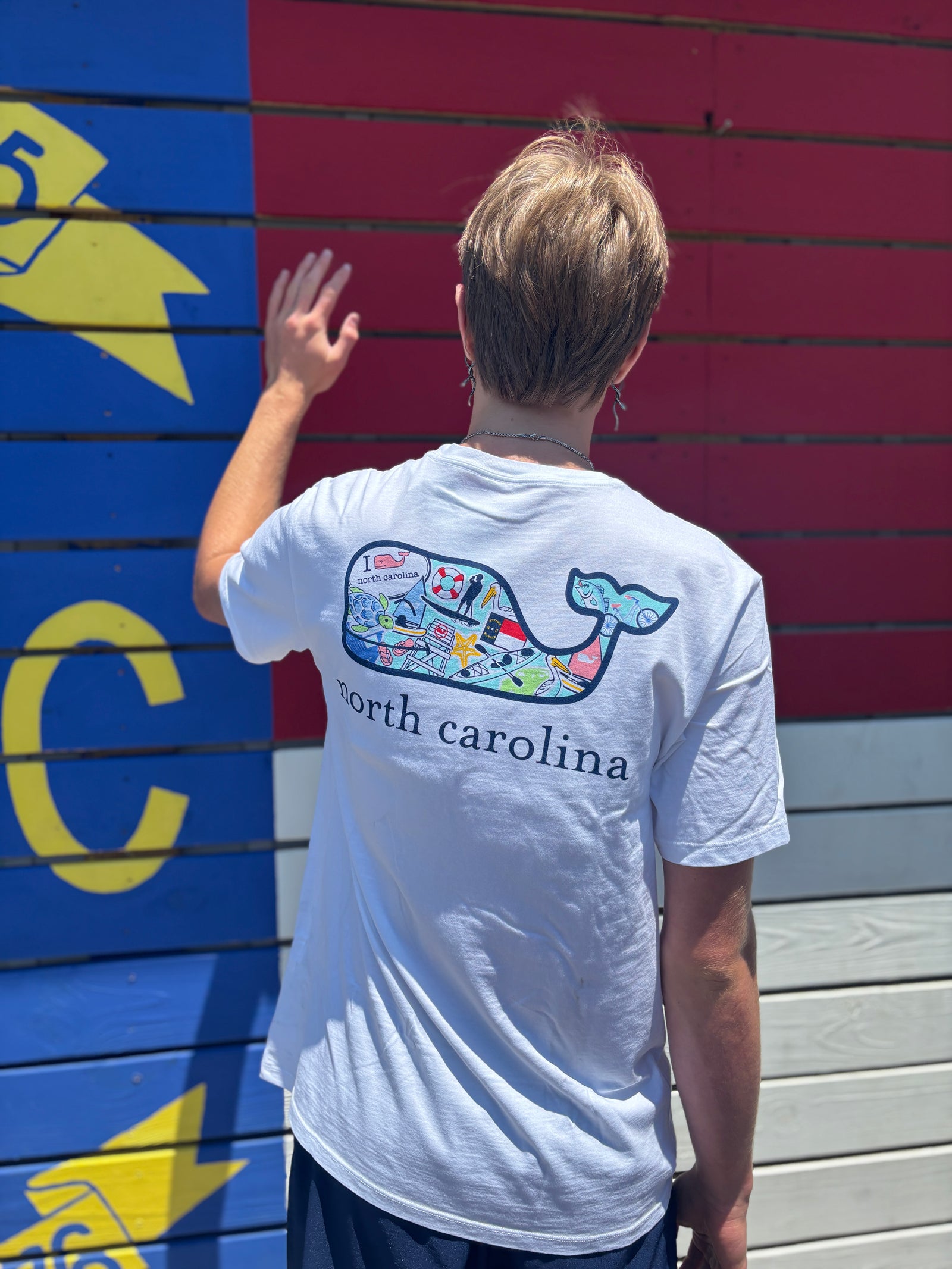 Vineyard Vines M SS North Carolina Icon Tee WHITE