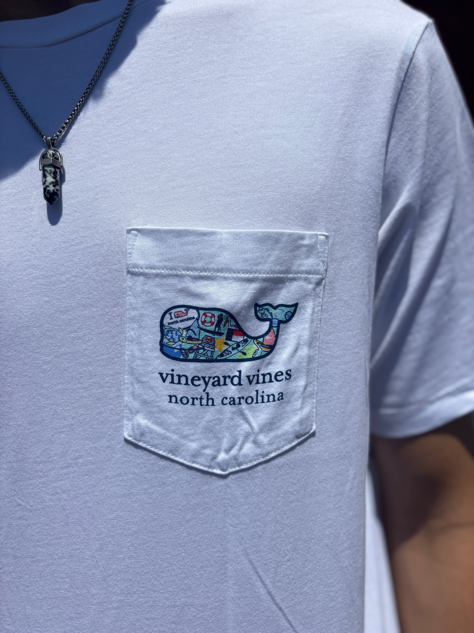 Vineyard Vines M SS North Carolina Icon Tee WHITE