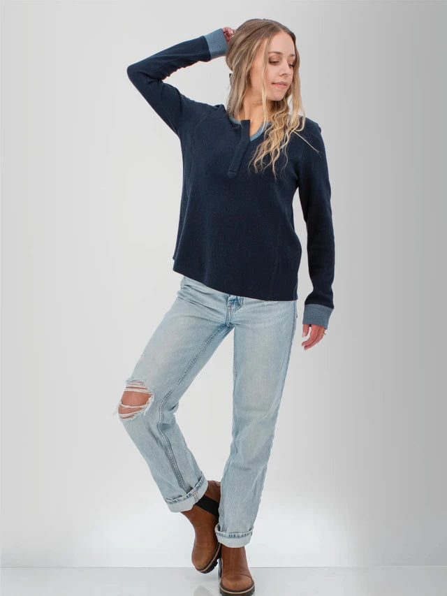 Old Ranch W LS Moonlace Top SKY CAPTAIN
