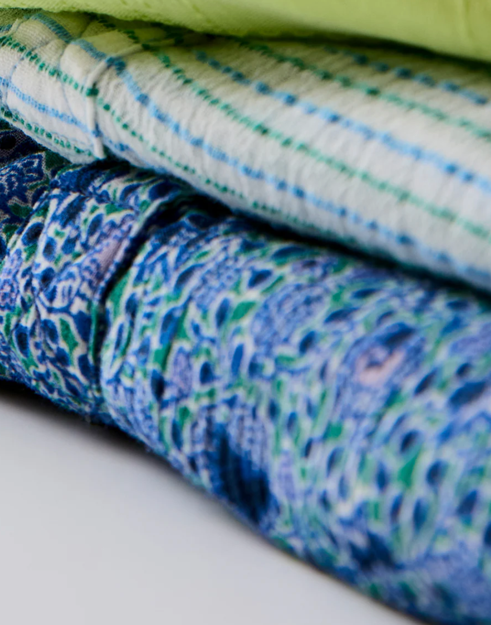 Carve Designs W Dylan Gauze Sarong NAVY GARDEN