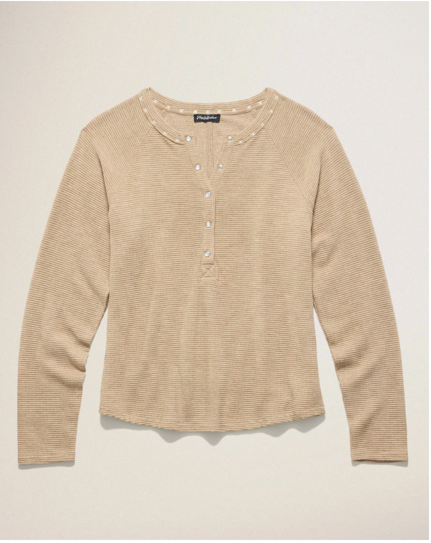 Flag & Anthem W LS Cambria Waffle Emb Henley SAND