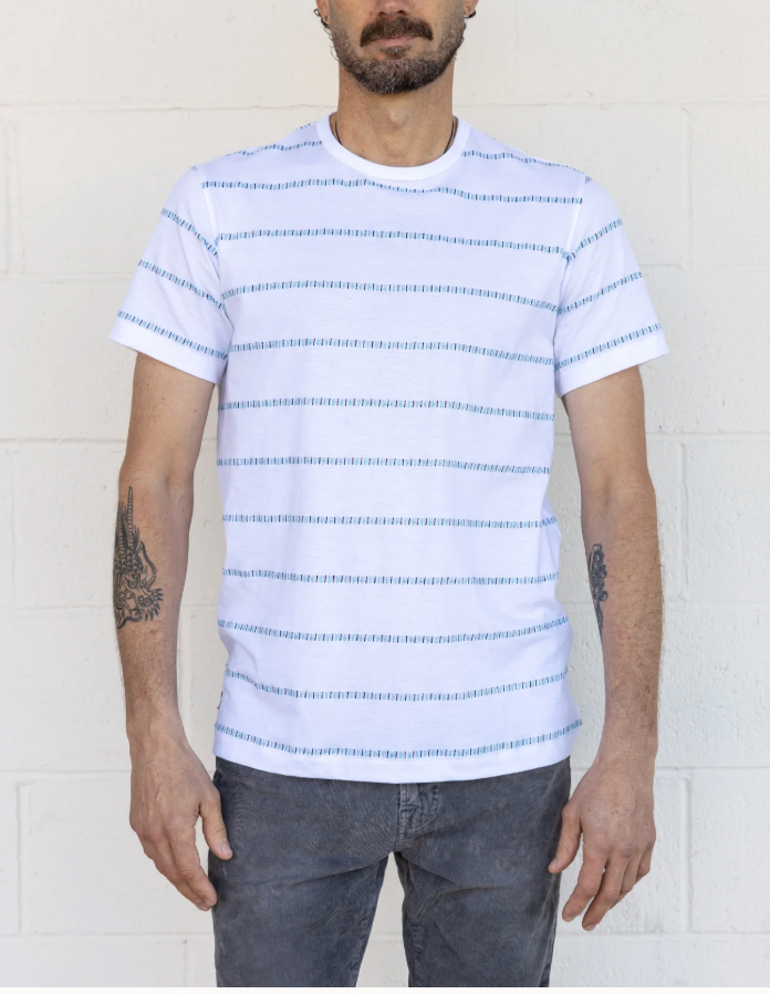 Baja Llama M SS Onassis Tee IVORY MORRIS CODE
