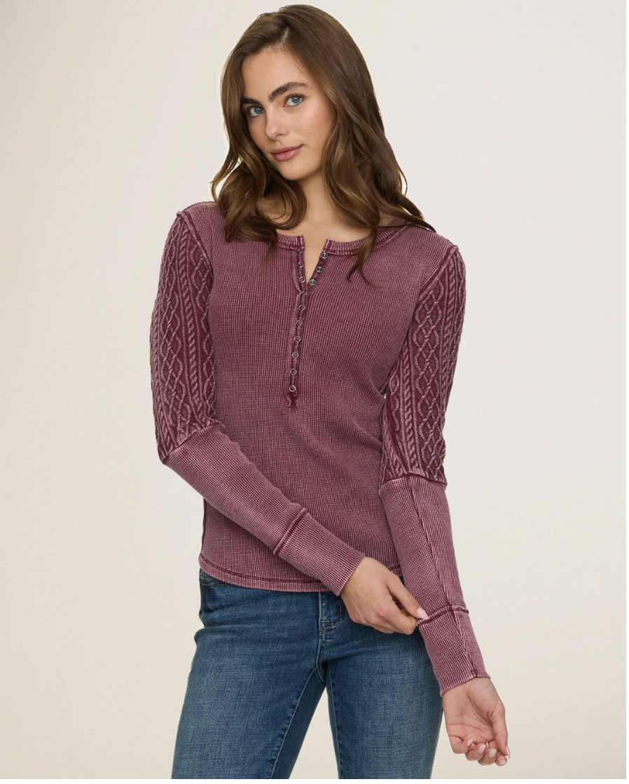 Flag & Anthem W Hattieville Mixed Media Cable Henley BURGUNDY