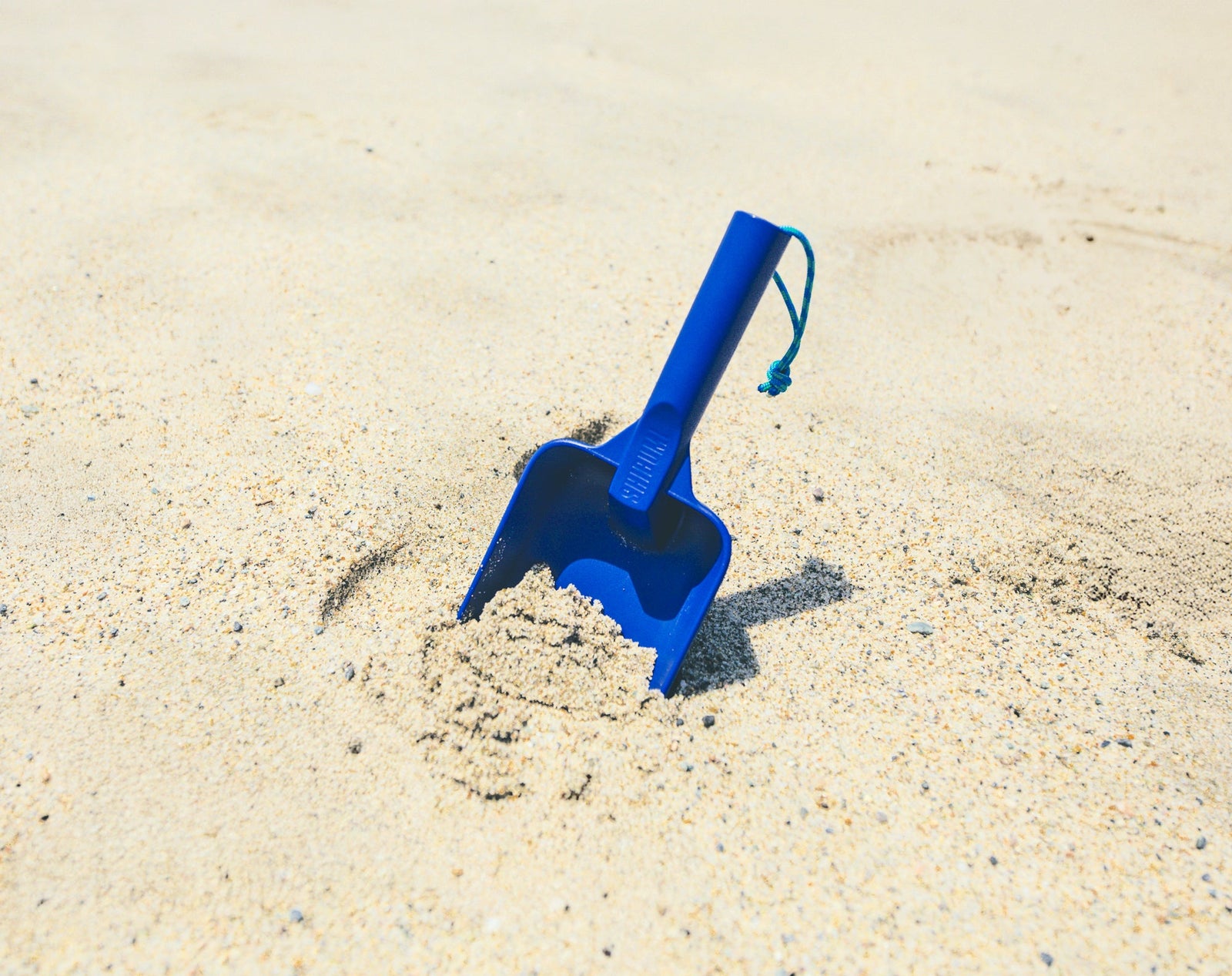 Shibumi Beach Shovel