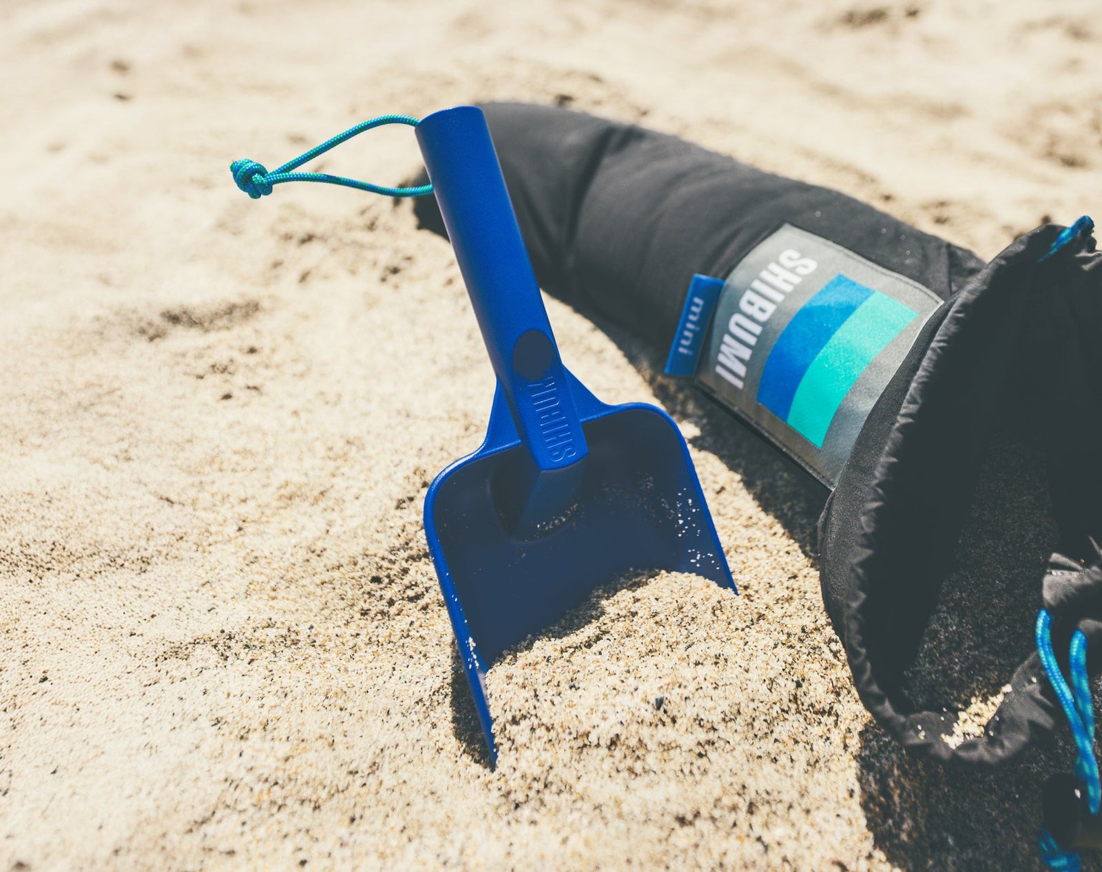 Shibumi Beach Shovel
