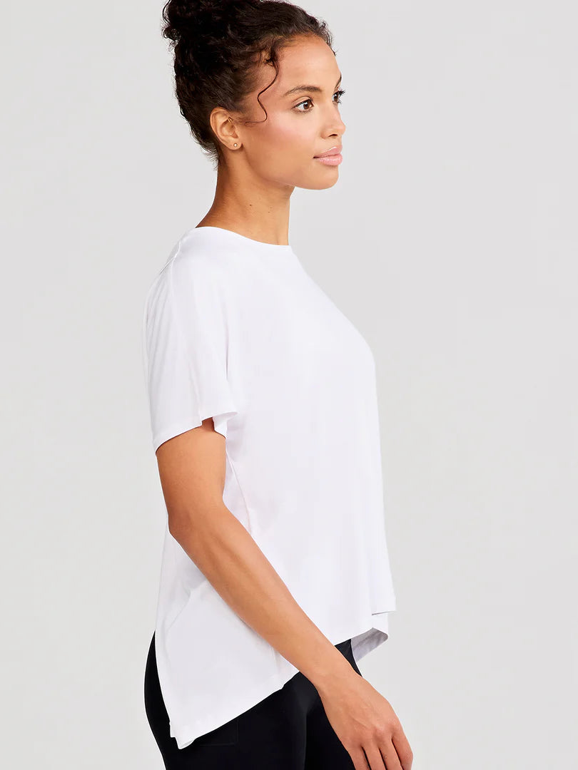 Tasc W Uptown Luxe Cross Back Tee WHITE