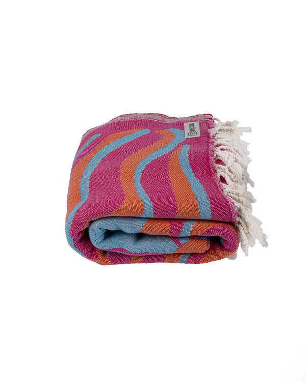 Sand Cloud Painted Daisies Blanket FUCHSIA - LG