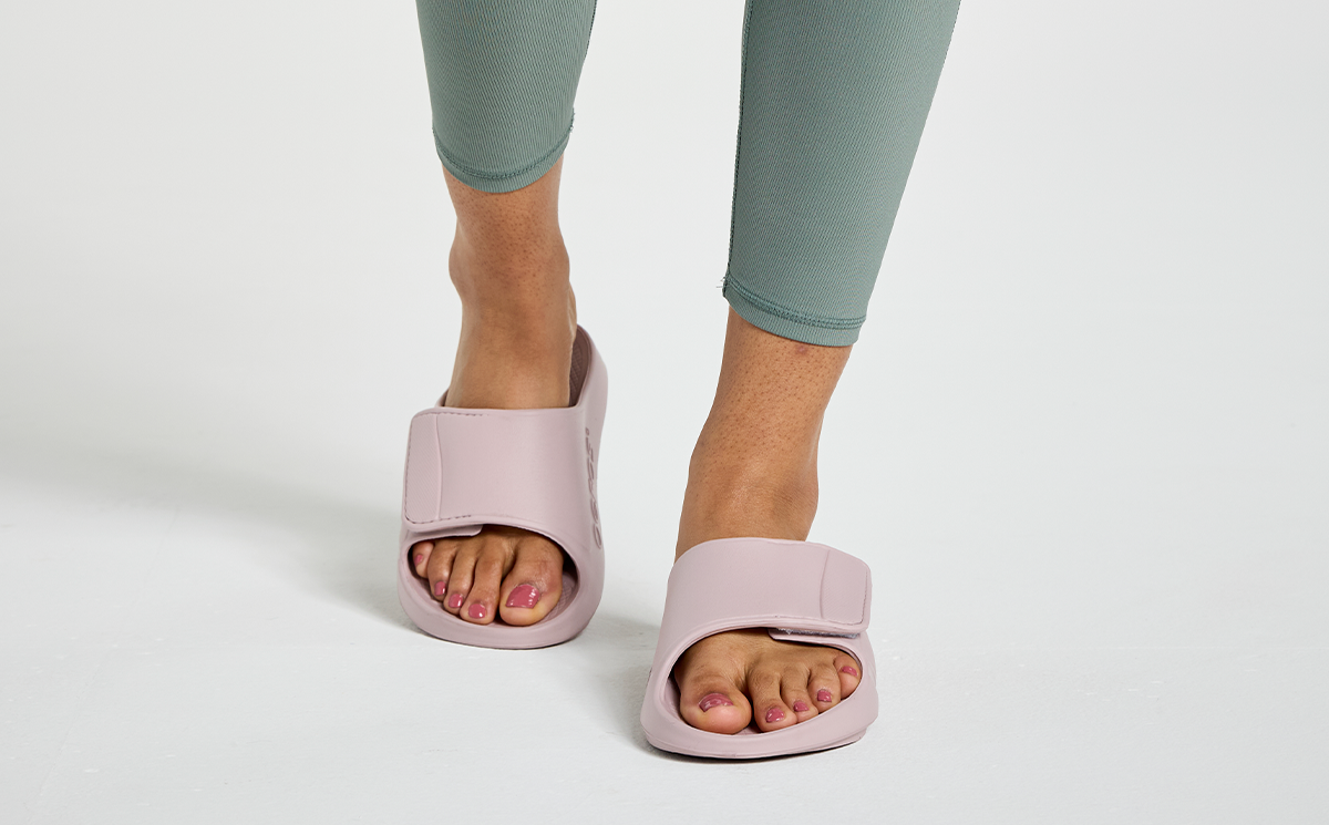 OOFOS W OOahh Sport Flex Slide STARDUST