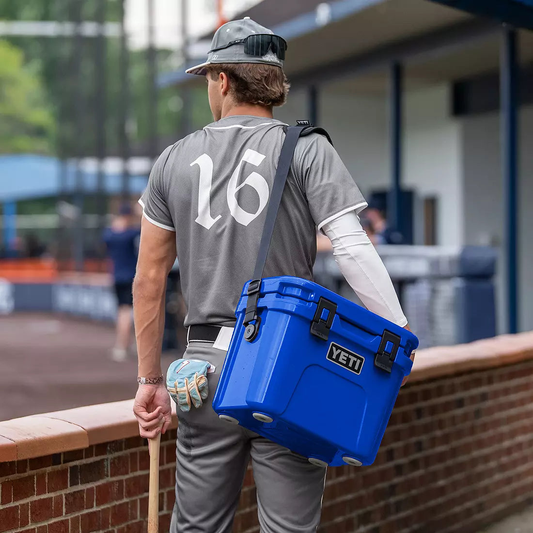Yeti Roadie 15 Hard Cooler ROYAL BLUE
