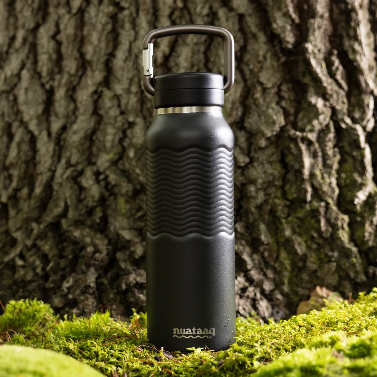 Nuataaq 34 oz Carabiner Water Bottle OBSIDIAN