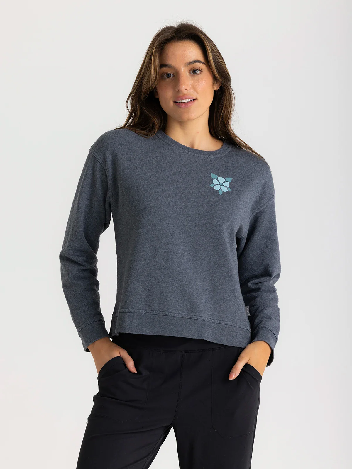 Free Fly W Mellow Meadow Fleece Crew STORM CLOUD