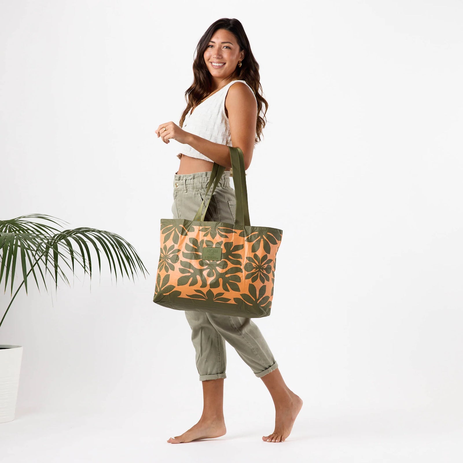 ALOHA Collection Ka'ulu Holo Holo Reversible Tote PAPAYA ON OLIVE