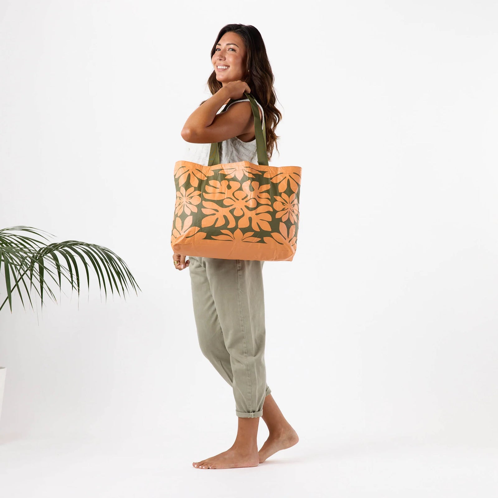ALOHA Collection Ka'ulu Holo Holo Reversible Tote PAPAYA ON OLIVE